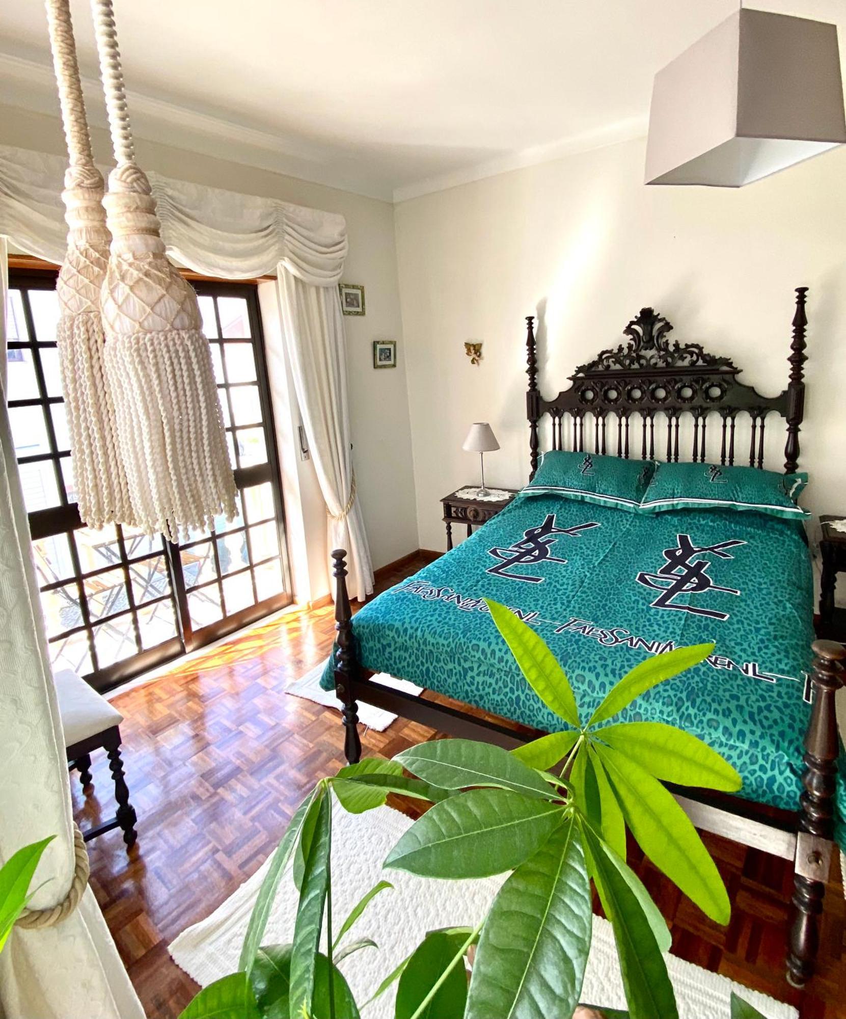 Spray Sitio In Nazare, European Style Bed & Breakfast Nazare