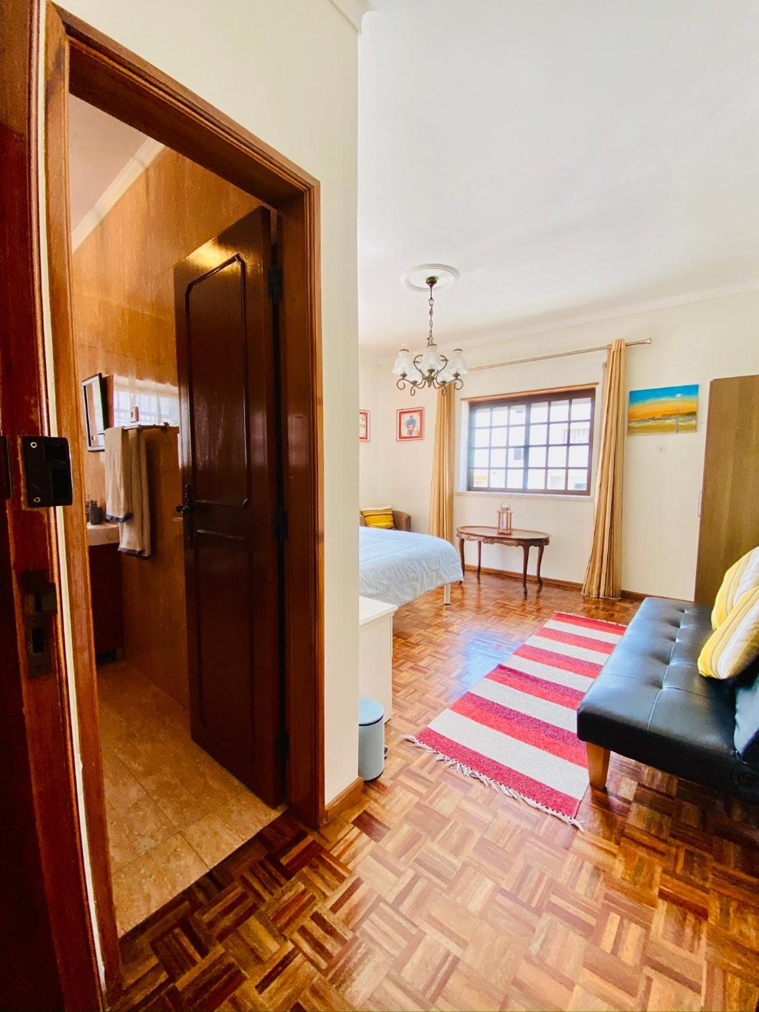 Spray Sitio In Nazare, European Style Bed & Breakfast *